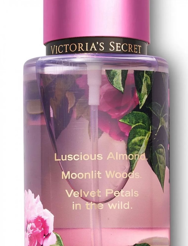 Парфюмированый спрей для тела Velvet Petals Untamed Victoria’s Secret