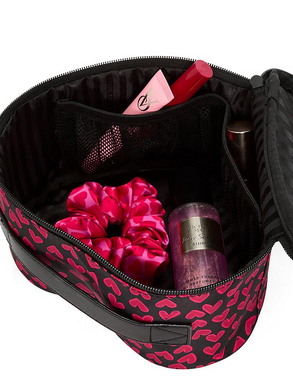 Косметичка train case bag black grounded heart
