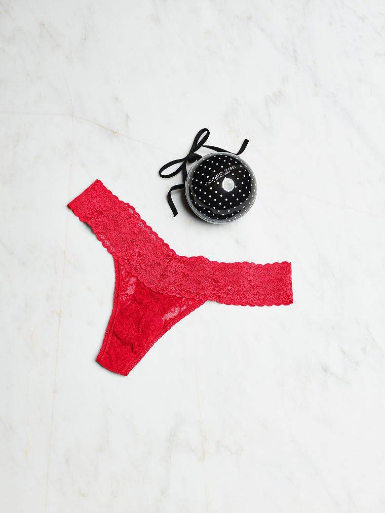 Кружевные трусики Victoria’s Secret Thong Panty в подарочном шаре