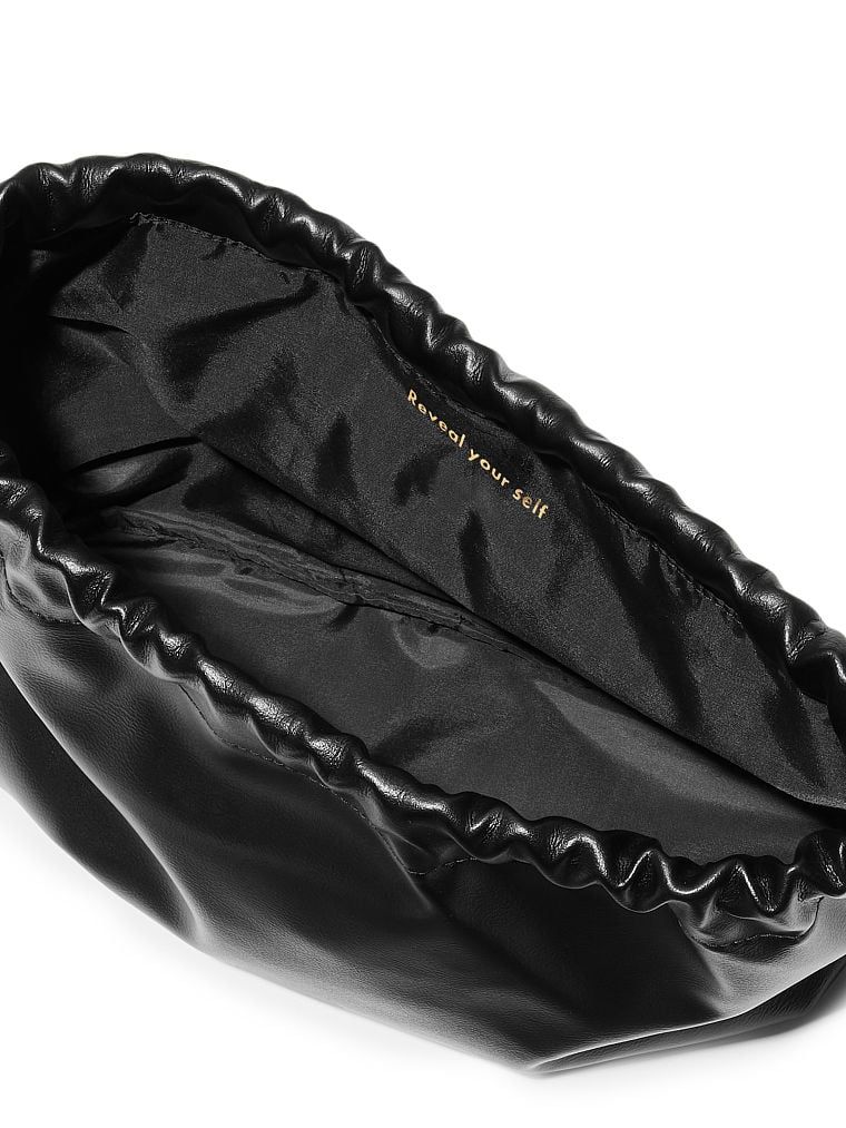 Сумка Cinch-Top Pouch Bare Bundle Bag Victoria’s Secret чорного кольору